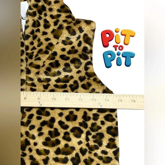 Fashionable and Cozy Faux Fur Cheetah Print Vest Carter's Kids - Picture 3 of 5